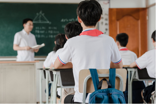 Dvigubas sumažinimas 5+2, Shineon yra švietimo apšvietimo pramonės sergėtojas
